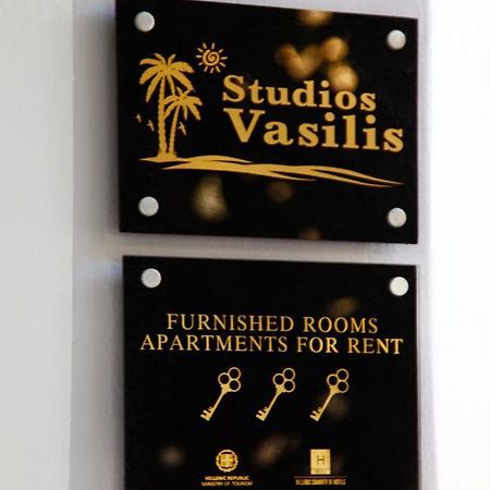 Studios Vasilis Agia Marina Esterno foto