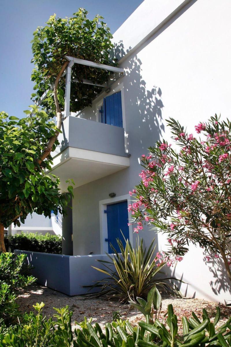 Studios Vasilis Agia Marina Esterno foto